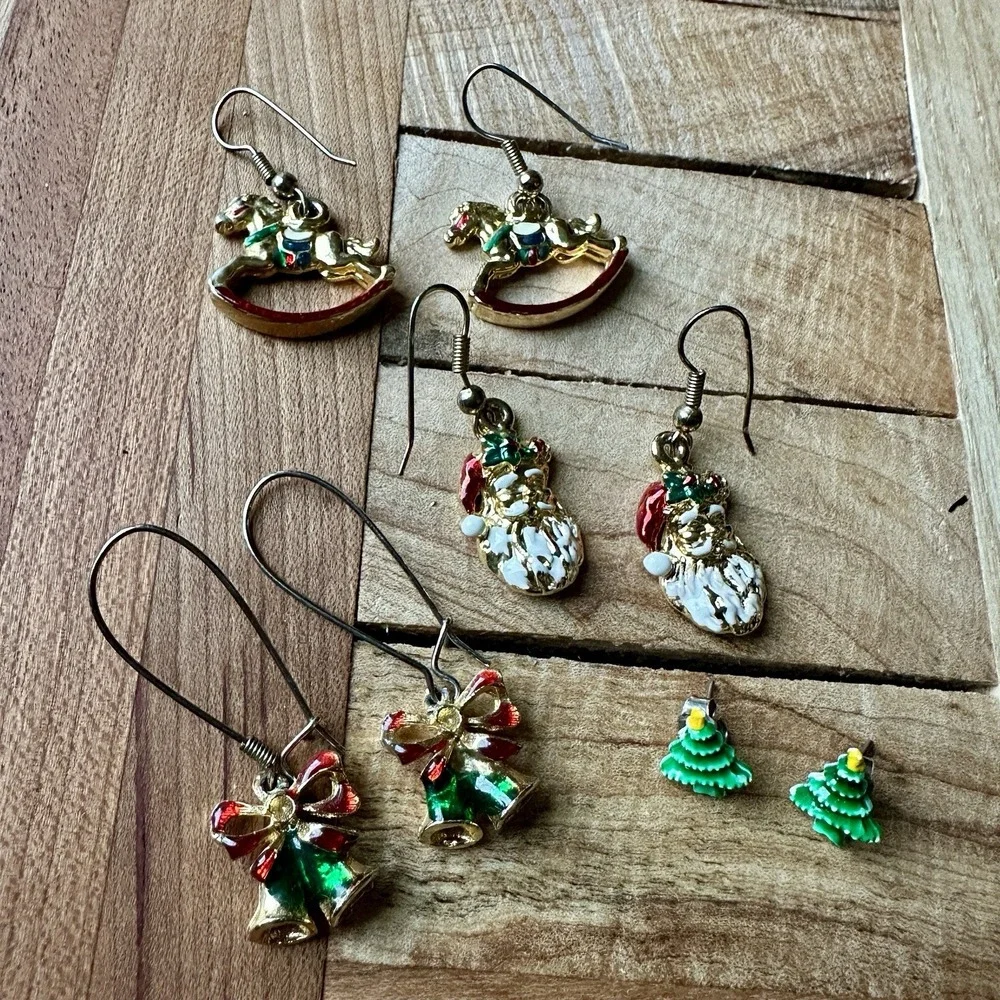 Vintage 4 Item Lot Christmas Earrings Rocking Horse Green Trees Santa‎ Bells